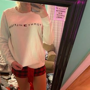 tommy hilfiger sweater